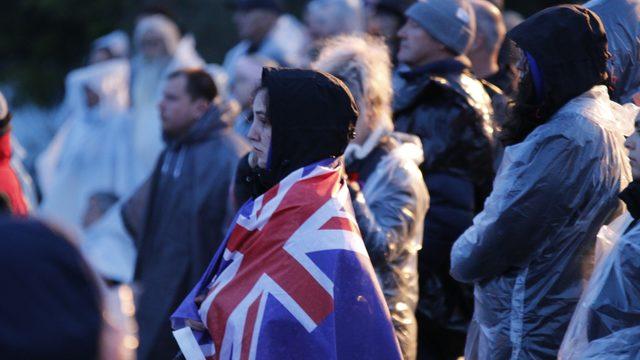 Çanakkale Kara Savaşları’nın 108. yılı! İki bin kişi, çıkarmanın yapıldığı alanda 'Şafak Ayini' için bir araya geldi