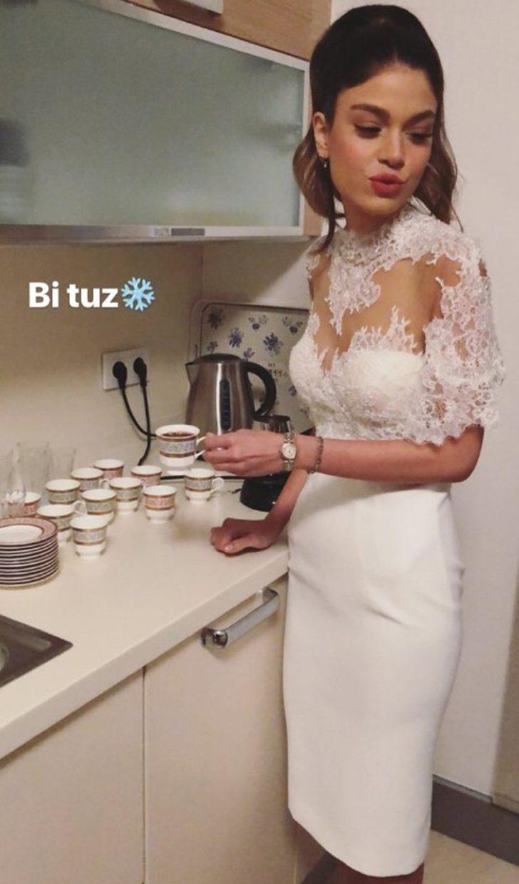 Kaleci Volkan Babacan spiker Hilal Özdemir'le nişanlandı G2