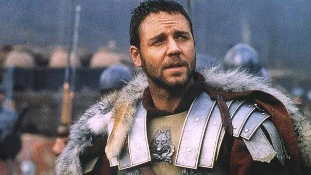 Russel Crowe’den yıllar sonra gelen Gladyatör itirafı! “Senaryo tam bir çöptü”