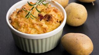 Et yemeklerinin en güzel yancısı patates sufle tarifi! Zuhal Topal'la Yemekteyiz patates sufle nasıl yapılır?