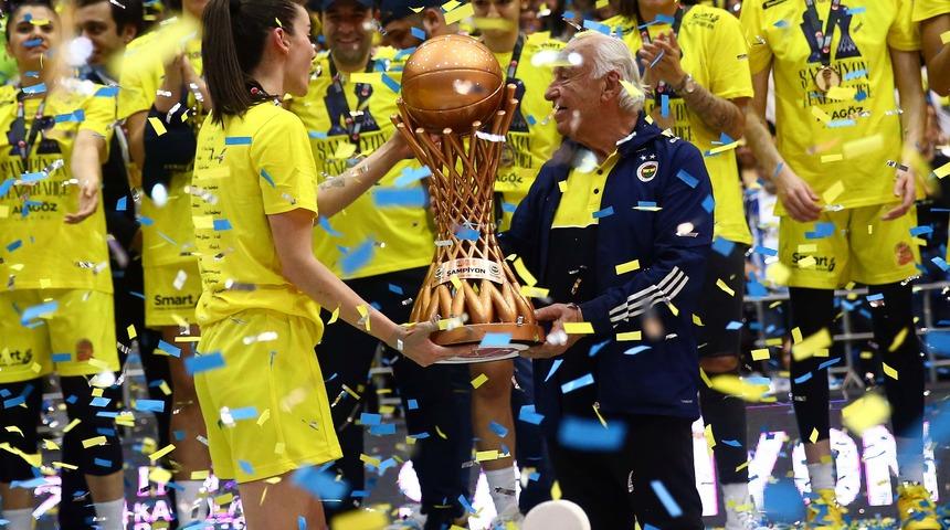 Kadınlar Basketbol Süper Ligi’nde şampiyon Fenerbahçe!