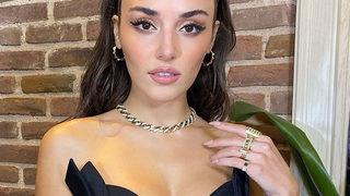 Hande Erçel dedesi ölünce Hakan Sabancı ile İtalya tatilini yarıda kesti! Cenazede görüntülendi