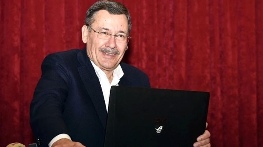 Melih G&ouml;k&ccedil;ek'e k&ouml;t&uuml; haber!