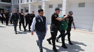 Mersin'de sazan sarmalı yöntemiyle dolandırıcılık iddiasına 3 tutuklama