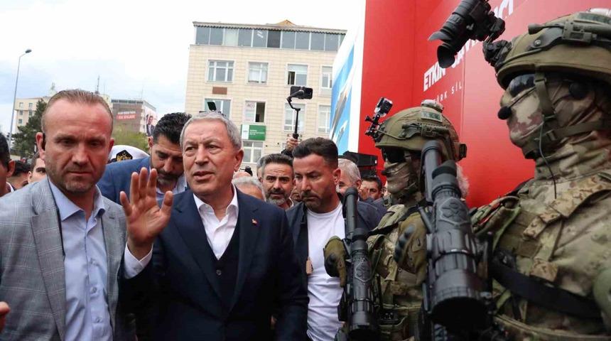 Mehmet&ccedil;iğin kullandığı ara&ccedil; ve gere&ccedil;ler burada sergileniyor