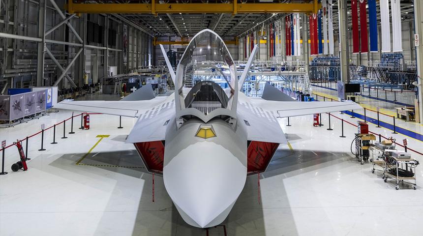 1 Mayıs'ı işaret edip açıkladı 'Sürpriz yapacağız! Bekleyin' "Milli Muharip Uçak kritik öneme sahip"