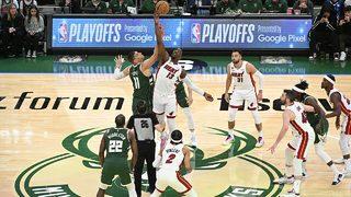 NBA'de Heat ve Knicks konferans yarı finaline kaldı