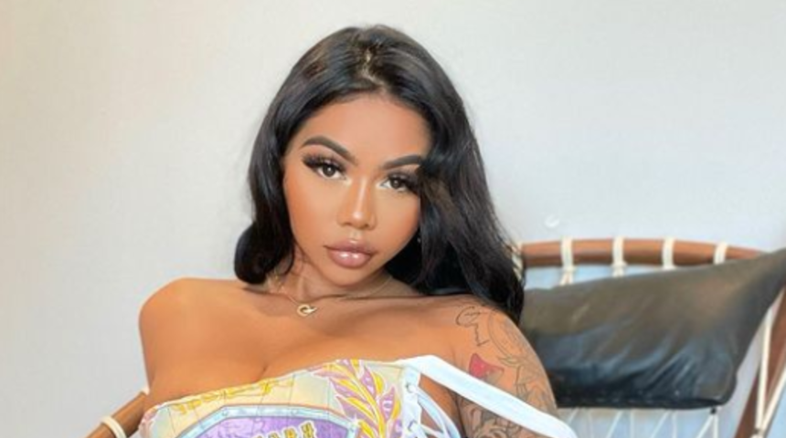 Bikinili pozları resmen mest etti! “Mesaj kutum evlilik teklifleriyle doldu”