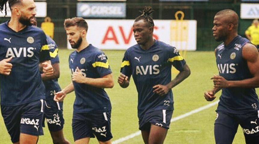 Eski Fenerbahçeli öyle şeyler söyledi ki taraftarlar çılgına döndü! "Türkiye'nin en büyüğü Galatasaray"