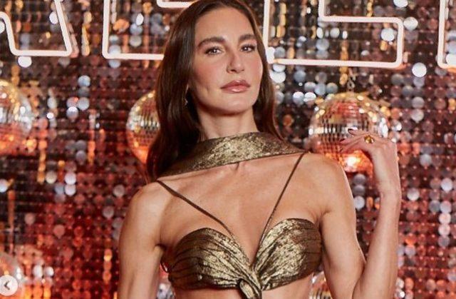 Adı Çağatay Ulusoy'la anılan Ece Sükan süper minili pozuyla büyüledi!  Terzi'nin galasına damga vurdu Socipol - TV, Sinema, Oyuncular, Filmler,  Diziler hakkında her şey