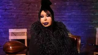 Bülent Ersoy'un yeni tarzı olay oldu! Şeffaf gözlüğüyle poz verdi kimse tanıyamadı