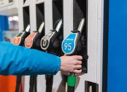 SON DAKİKA | Benzin fiyatı için indirim getiren hamle! Petrolde bir ayın dibi görüldü: Akaryakıt tabelası bugün değişti… (29 Nisan Cumartesi güncel benzin-mazot fiyatı)