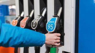 SON DAKİKA: Benzin litre fiyatı ilk kez 40 liranın üzerine çıktı! Araç sahipleri şaştı kaldı, akaryakıtta rekor satış fiyatı (1 Şubat Perşembe güncel benzin-motorin fiyatları)