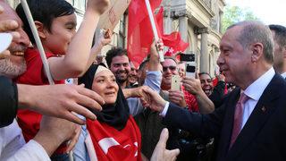 Cumhurbaşkanı Erdoğan yurt dışında yaşayan vatandaşlara seslenerek açıkladı! TOKİ vasıtasıyla özel konut projeleri üreteceğiz