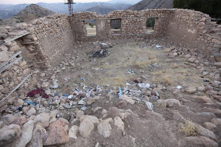 43 yıl önce boşaltıldı! Bir daha geri dönen olmadı... Hayalet köy Çobandurağı fotoğrafçıların ilgi odağı oldu G5