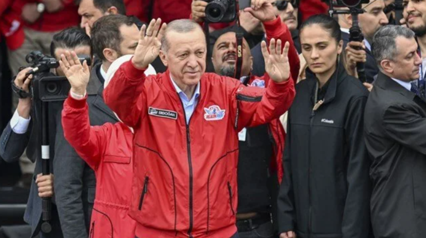 Türkiye'nin ilk uzay yolcusu kimdir? İlk Türk uzay yolcusu Alper Gezeravcı kaç yaşında ve nereli?