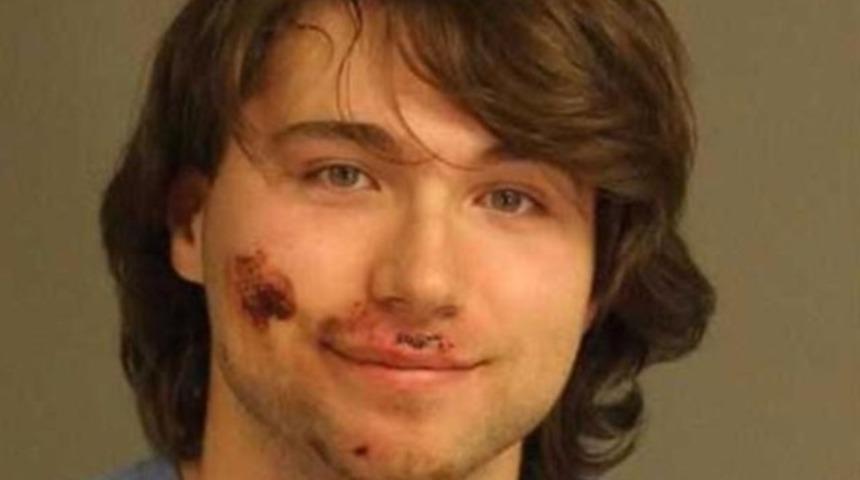 Annesini &ouml;ld&uuml;rd&uuml;, yakalandıktan sonraki g&ouml;r&uuml;nt&uuml;s&uuml; olay oldu!