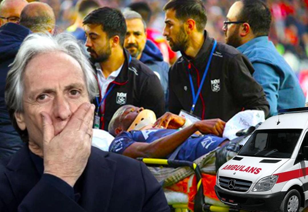 SON DAKİKA: Sivasspor Fenerbah&ccedil;e ma&ccedil;ında Enner Valencia şoku! Ambulansla hastaneye kaldırıldı