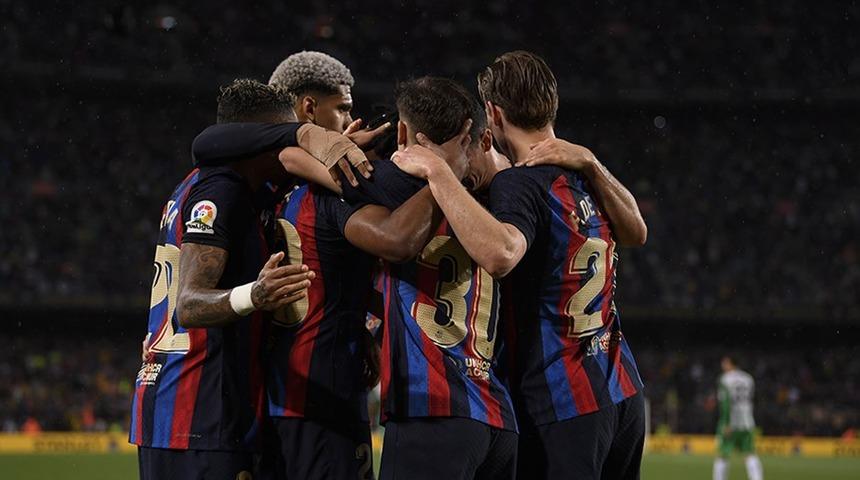 La Liga'da lider Barcelona, Real Betis'i 4-0 yendi