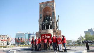 İstanbul'da 1 Mayıs Emek ve Dayanışma Günü kutlanıyor