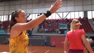 Ukraynalı tenisçi Lesia Tsurenko ile Rus sporcu Daria Kasatkina karşı karşıya geldi! O isim maç sonu kortu terk etti