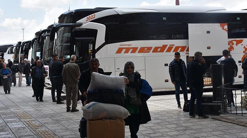 AFAD duyurdu: Kendi illerine dönmek isteyen depremzedelerin yol masrafı karşılanacak