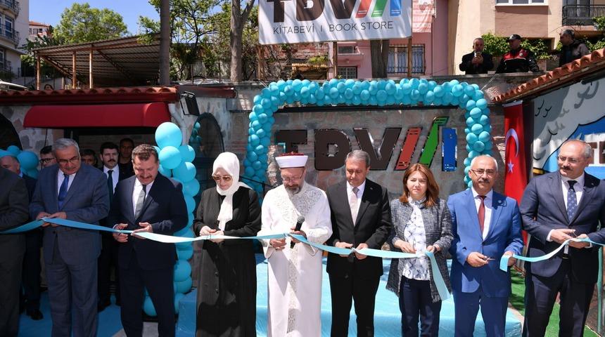 Balıkesir'de TDV Kitap Evi açıldı