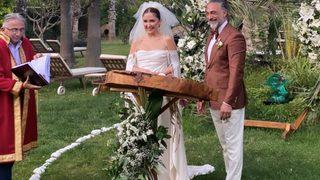 Veda Mektubu'nun Ziya'sı Selim Bayraktar 5 yıllık aşkıyla evlendi! Bakın eşi kim çıktı