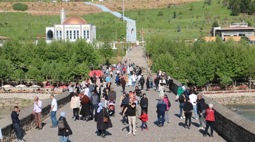 Depremden sonra turizmde hareketlilik başladı