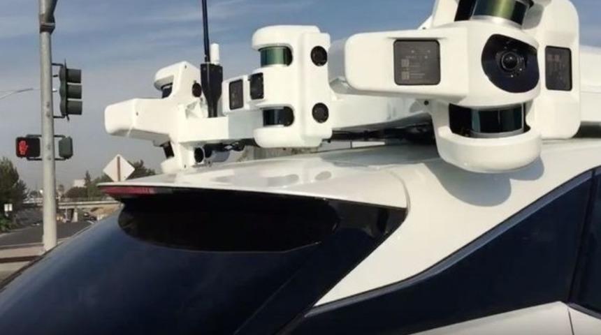 Otonom otomobil g&uuml;zergaha uyum sağlıyor