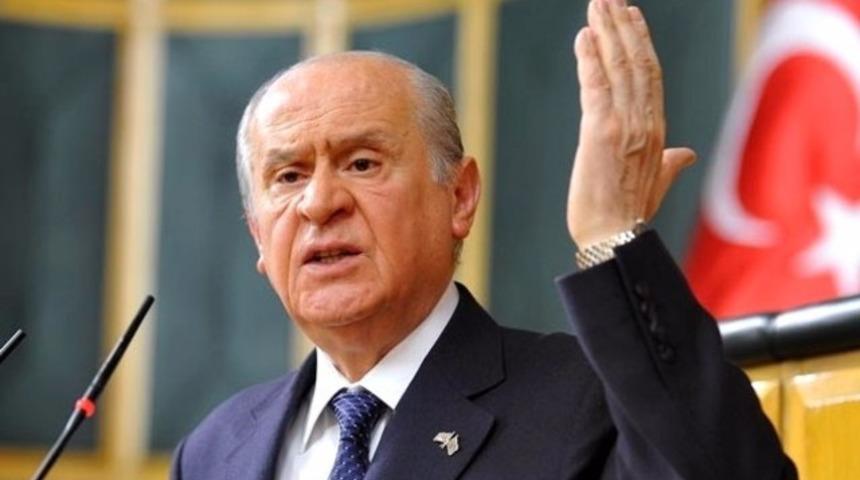 Devlet Bah&ccedil;eli'den son KHK'larla ilgili h&uuml;k&uuml;mete tam destek