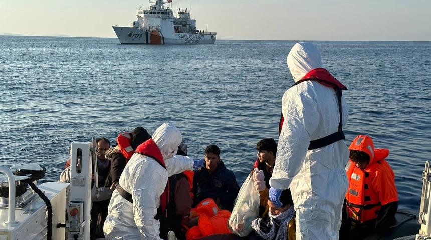 Çanakkale açıklarında düzensiz göçmen operasyonları