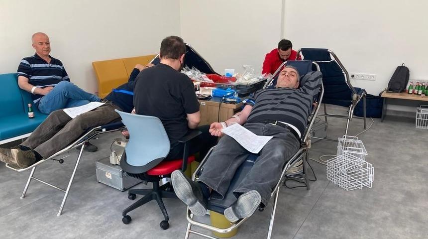 Hisarcık’ta 7,5 saatte 52 ünite kan toplandı