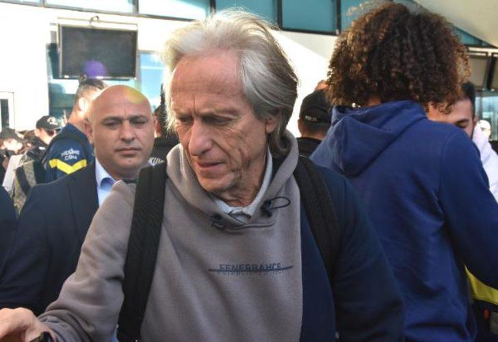 Minik hayranı Fenerbahçe'nin yıldızı Arda Güler'i görünce gözyaşlarına hakim olamadı! G2