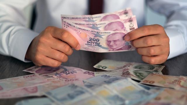 8.077 liraydı, net 12.055 liraya yükseldi! Memura seyyanen zamda yeni tutar belli oldu