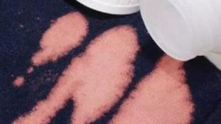 Çamaşır suyu lekesini çıkarmak çok kolay! Kıyafetlerinizi çöpe atmaya gerek kalmayacak