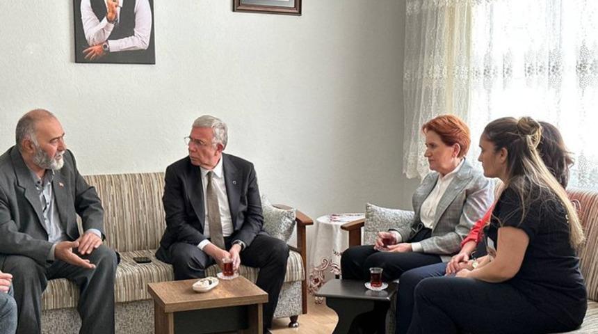 Meral Akşener ve Mansur Yavaş, Sinan Ateş'in Bursa'daki ailesini ziyaret etti