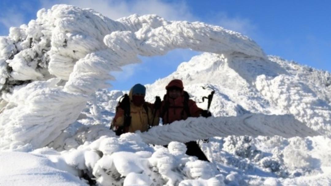 Kar yağışı sonrası Ege kutupları andırdı