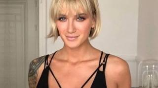 Didem Soydan yarı çıplak poz verdi! Göğüslerini sadece elleriyle kapattı