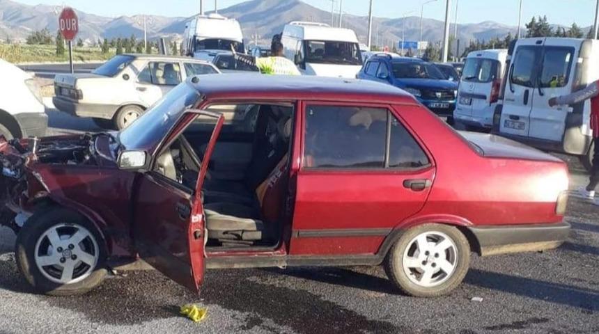 Malatya'da zincirleme trafik kazası: 5 yaralı