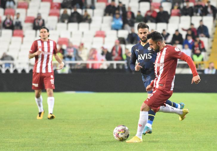 Sivasspor beraberliği sonrası Fenerbahçe'nin yıldızı İrfan Can Kahveci'ye olay sözler! "Sahada özür dile" G1