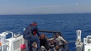 İzmir açıklarında 104 düzensiz göçmen kurtarıldı