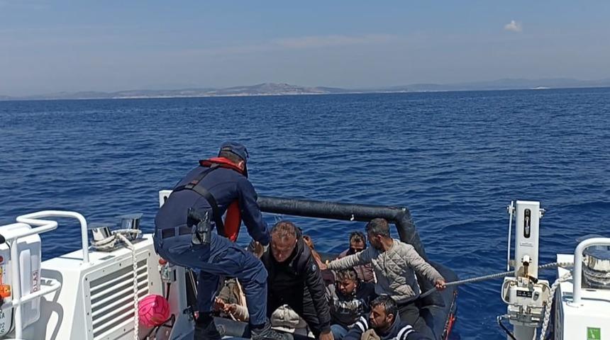 İzmir açıklarında 104 düzensiz göçmen kurtarıldı