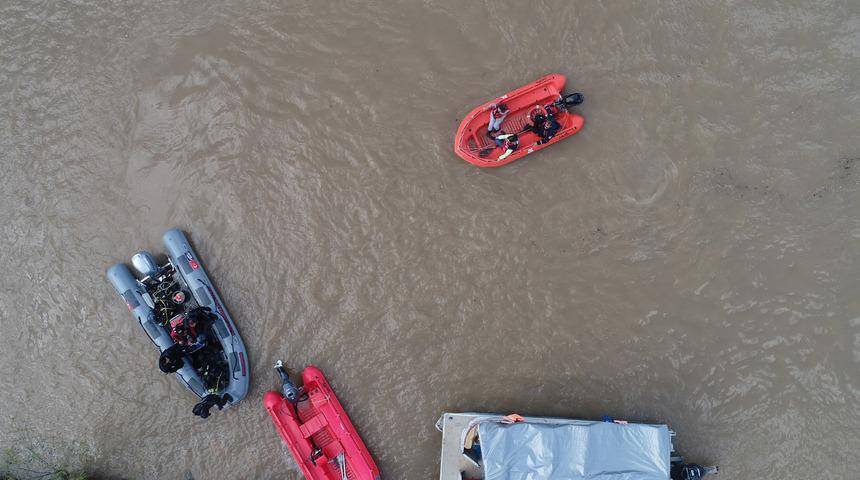 Günlerdir aranıyorlar! 3 kişiyi bulmak için baraj gölü boşaltılıyor