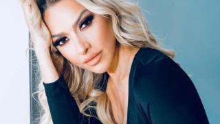 Hadise'den olay dans! Derin göğüs dekoltesiyle dikkat çekti