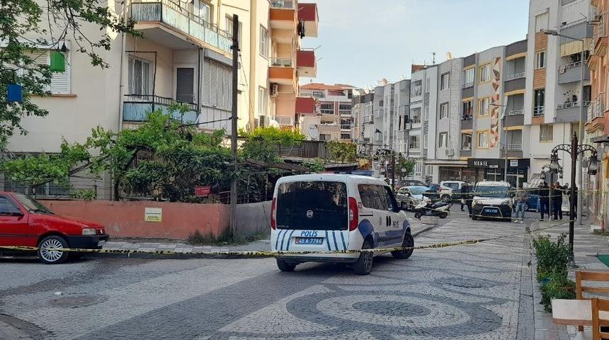 Manisa'da polise ateş açan zanlı etkisiz hale getirildi