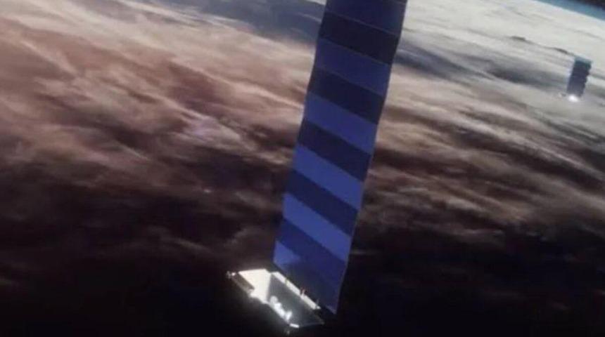 Elon Musk'ın şirketi SpaceX bir kez daha başardı! Tam 56 adet...