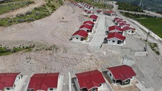 İzmir’deki heyelan mağdurları yeni evlerine kavuştu