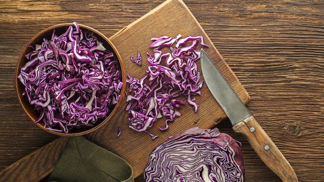 Kırmızı lahana faydaları nelerdir, ne işe yarar? Kırmızı lahanada hangi vitaminler var, nasıl yenir?