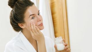 Hindistan cevizi yağı yüze direk sürülür mü? Hindistan cevizi yağı cilt için nasıl kullanılır?